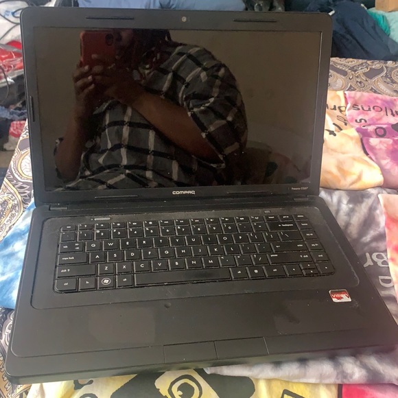 Compaq Presario CQ57 Laptop - Picture 1 of 4